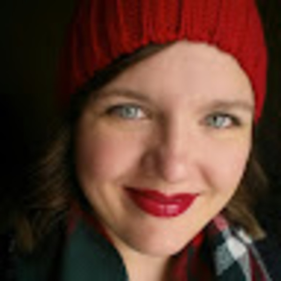 Meet your Posher, Danielle - Picture 1 of 1